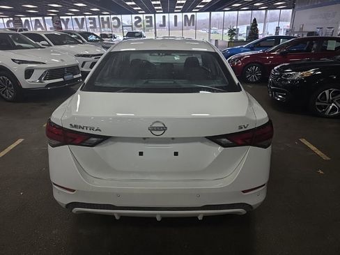 Used 2024 Nissan Sentra SV image 3