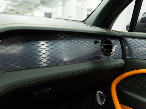 Used 2026 Bentley Bentayga Speed image 37