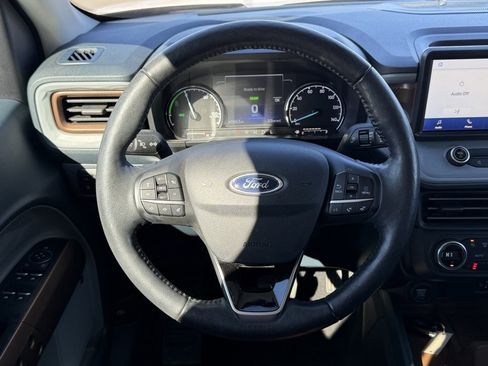 Used 2022 Ford Maverick Lariat w/ Lariat Luxury Package image 40