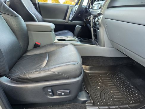 Used 2010 Toyota 4Runner SR5 RWD image 14