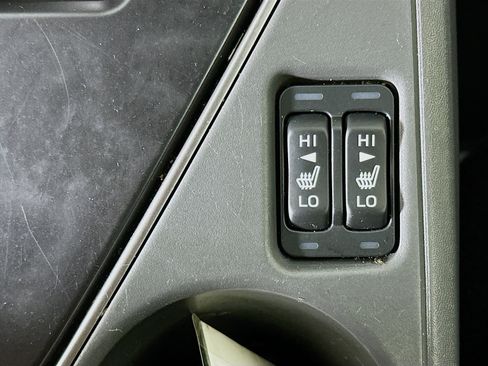 Used 2024 Subaru Crosstrek 2.0i Premium image 24