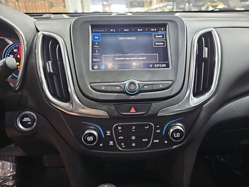 Used 2020 Chevrolet Equinox LT image 25