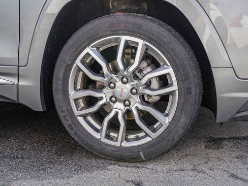 Used 2024 GMC Terrain Denali image 8