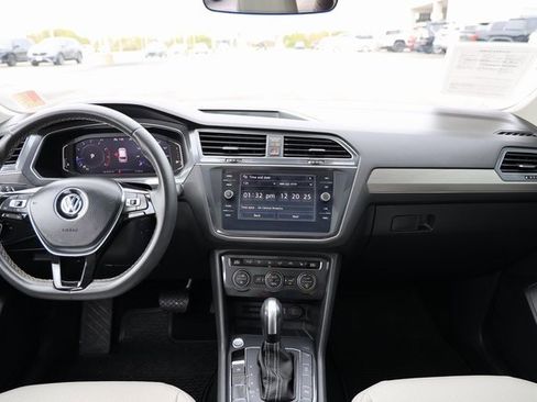 Used 2021 Volkswagen Tiguan SEL image 12