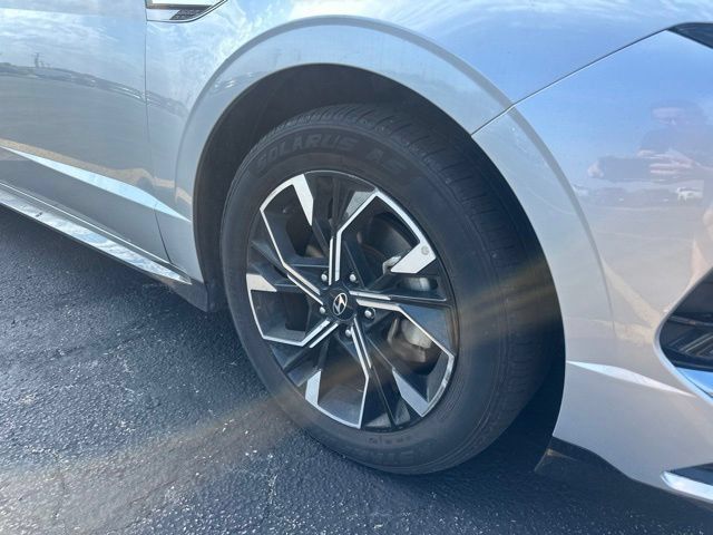 Used 2024 Hyundai Sonata SEL FWD image 3