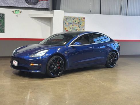 Used 2019 Tesla Model 3 Long Range AWD/4WD image 5