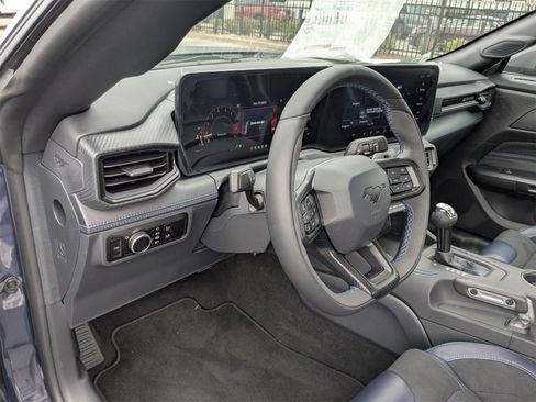 New 2025 Ford Mustang Dark Horse image 4