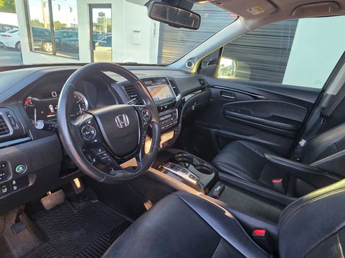 Used 2017 Honda Pilot Elite image 18