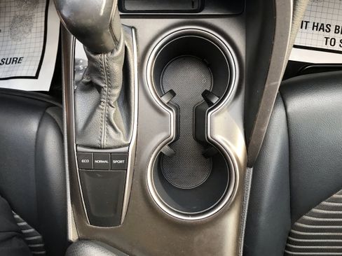 Used 2022 Toyota Camry SE image 26