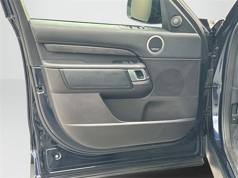 Used 2018 Land Rover Discovery HSE Luxury image 13