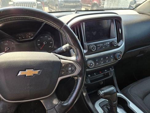 Used 2017 Chevrolet Colorado LT w/ LT Convenience Package image 8