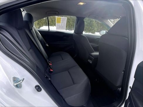 Used 2025 Toyota Corolla LE w/ LE Premium Package image 16