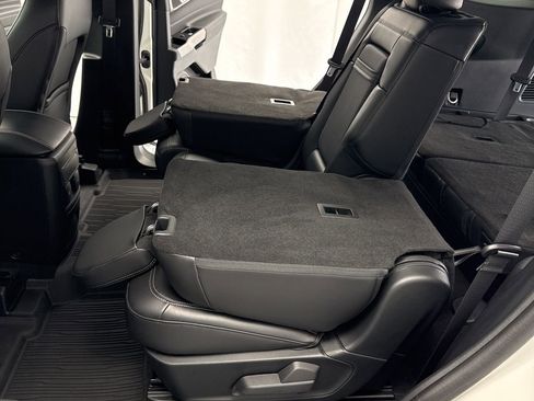 Certified 2023 Ford Explorer XLT w/ Equipment Group 202A image 39