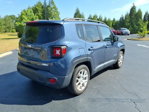 Used 2020 Jeep Renegade Latitude w/ Popular Equipment Group FWD image 3