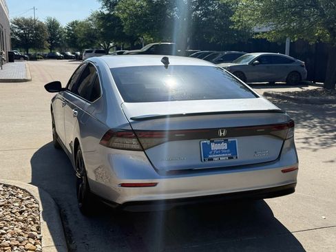 Used 2023 Honda Accord Sport image 3