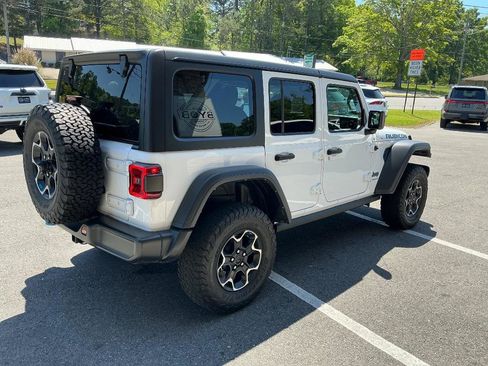 Used 2023 Jeep Wrangler Unlimited Rubicon 4xe w/ Cold Weather Group AWD/4WD image 6