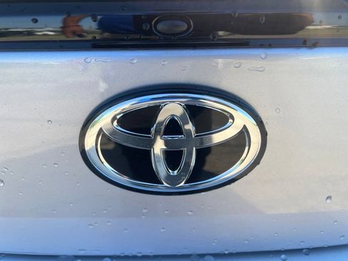 Used 2022 Toyota GR86 w/ ALL Weather Mat Package (TMS) RWD image 9