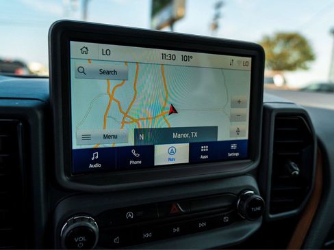 Used 2024 Ford Bronco Sport Outer Banks w/ Tech Package AWD/4WD image 18