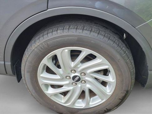 Used 2023 Lincoln Corsair FWD image 10