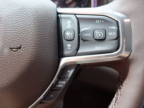 Used 2025 RAM 2500 Laramie w/ Towing Technology Group image 18