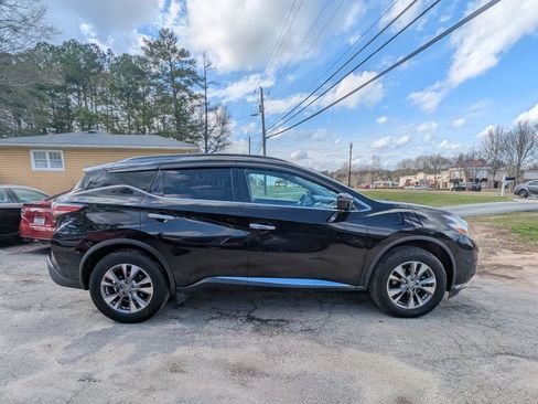 Used 2017 Nissan Murano SV FWD image 4