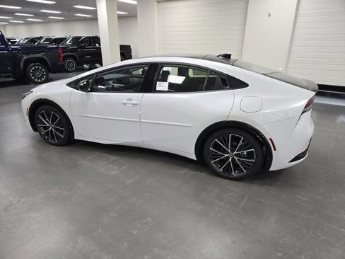 New 2026 Toyota Prius Limited FWD image 3