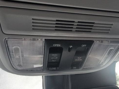 Used 2021 Honda Pilot Special Edition image 24