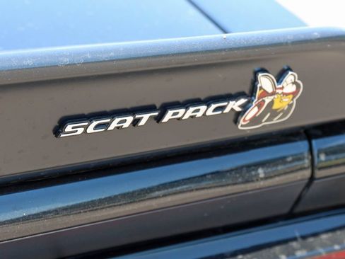Used 2022 Dodge Challenger R/T Scat Pack RWD image 4