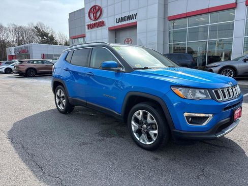 Used 2017 Jeep Compass Limited AWD/4WD image 1