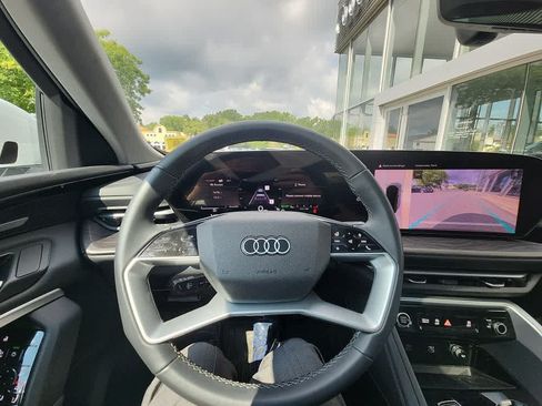 Used 2025 Audi Q5 Premium Plus w/ Premium Plus AWD/4WD image 22