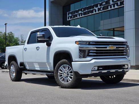 Used 2021 Chevrolet Silverado 2500 High Country AWD/4WD image 2