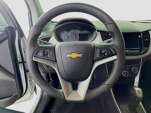 Used 2021 Chevrolet Trax LT w/ Sport Edition FWD image 14