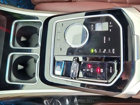 Used 2023 BMW 760i xDrive AWD/4WD image 49