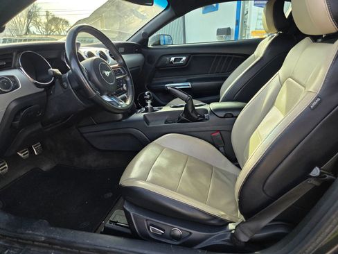 Used 2015 Ford Mustang GT Premium image 9