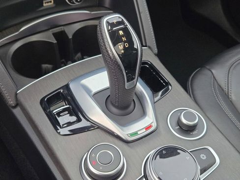 Used 2022 Alfa Romeo Stelvio Ti w/ Active Assist Plus Package AWD/4WD image 42