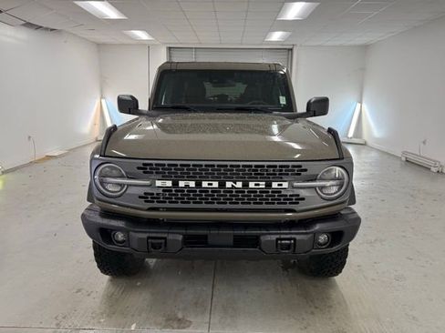 New 2025 Ford Bronco Badlands image 2