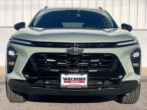 Used 2025 Chevrolet Trax ACTIV image 3