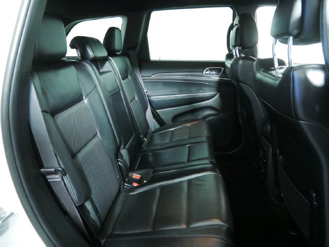 Used 2019 Jeep Grand Cherokee Limited w/ Luxury Group II AWD/4WD image 17