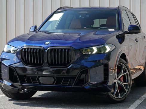 Used 2026 BMW X5 xDrive50e w/ M Sport Package AWD/4WD image 3