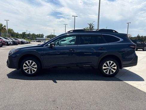 Certified 2025 Subaru Outback Premium AWD/4WD image 8