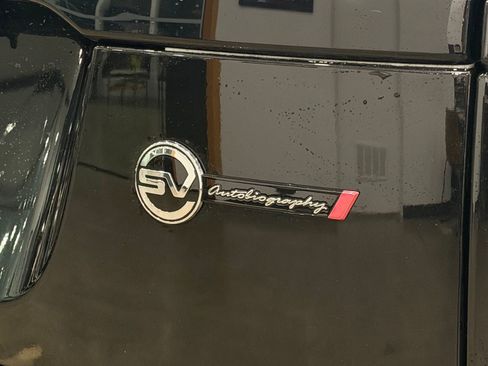 Used 2020 Land Rover Range Rover Velar SV Autobiography Dynamic image 5