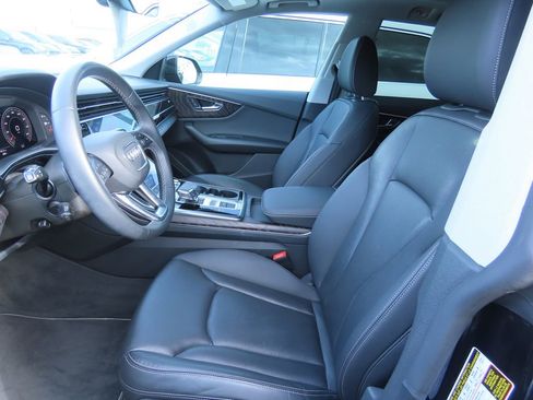 Used 2022 Audi Q8 Premium Plus image 10