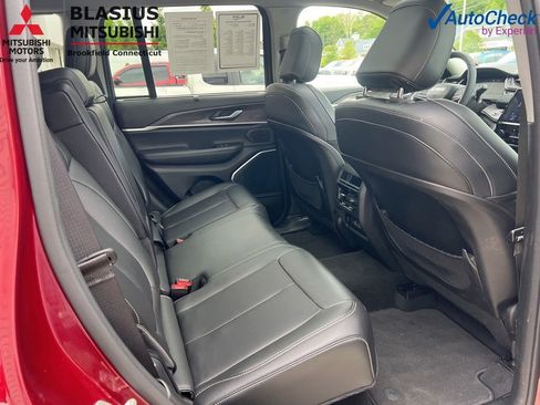 Used 2023 Jeep Grand Cherokee 30th Anniversary AWD/4WD image 35