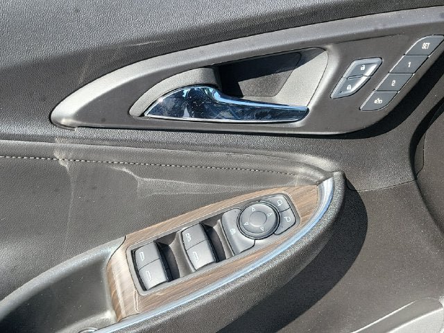 Used 2024 Chevrolet Malibu LT FWD image 31