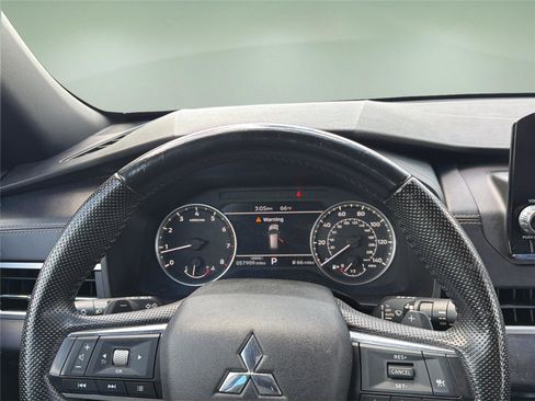 Used 2022 Mitsubishi Outlander SEL Black Edition AWD/4WD image 12