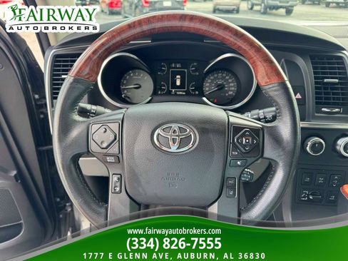 Used 2021 Toyota Sequoia Platinum AWD/4WD image 19