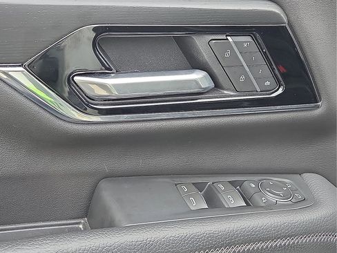 Certified 2025 GMC Yukon Denali image 14