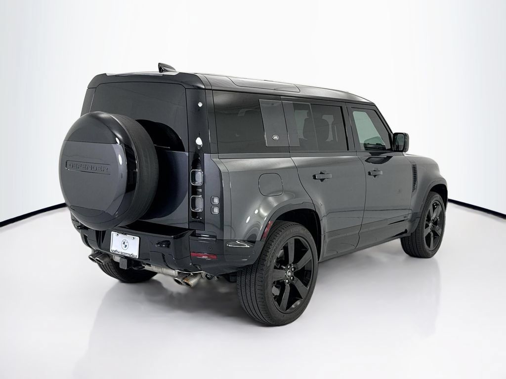 Used 2024 Land Rover Defender 110 V8 AWD/4WD image 5