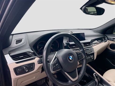 Used 2022 BMW X2 sDrive28i w/ Convenience Package image 11