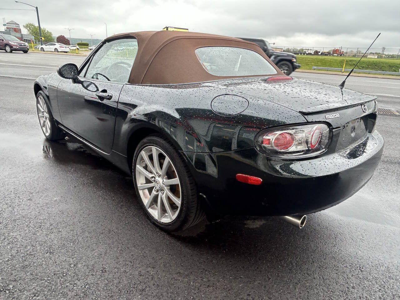 Used 2008 MAZDA MX-5 Miata Grand Touring w/ Premium Pkg RWD image 5